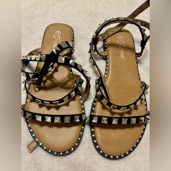 Black Strappy Studded Sandals w/ Ankle Strap- Silver Studs & Trim- Women Size 6 - Picture 3 of 8
